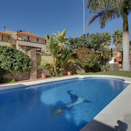 Ninfa Villa *